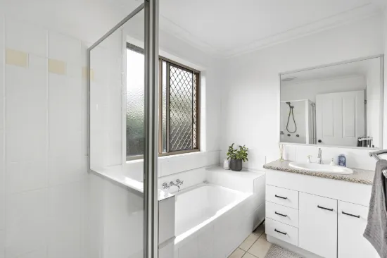 21/1 Archipelago Street, Pacific Pines, Qld 4211-Image