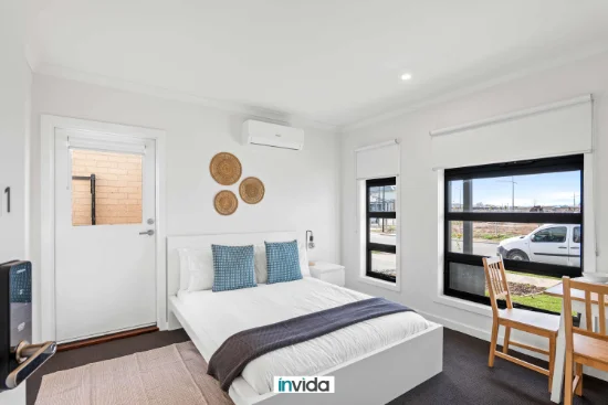 21 Alrose Grove, Deanside, Vic 3336
