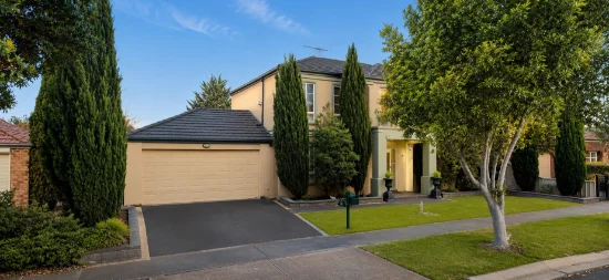 21 Barn Elms Parade, Caroline Springs, Vic 3023