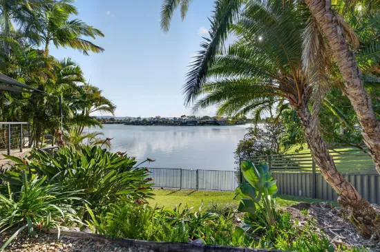 21 Barrier Reef Drive, Mermaid Waters, Qld 4218