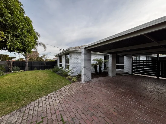 21 Blackburn Dr, Cheltenham, Vic 3192