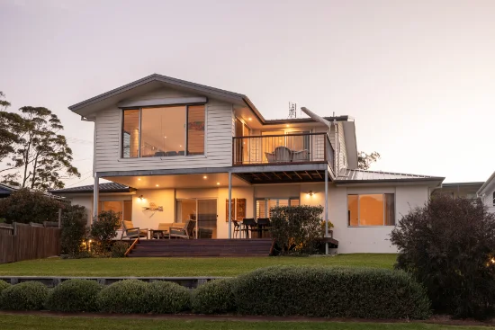 21 Booth Avenue, Narrawallee, NSW 2539