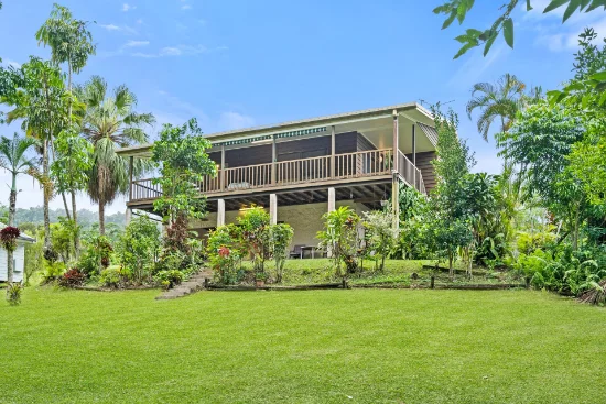 21 Brady Close, Brinsmead, Qld 4870