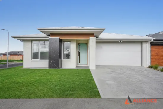 21 Camembert Loop, Donnybrook, Vic 3064