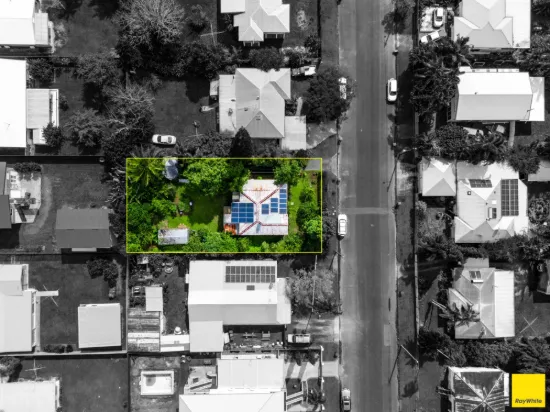 21 Chaplain Avenue, Manunda, Qld 4870