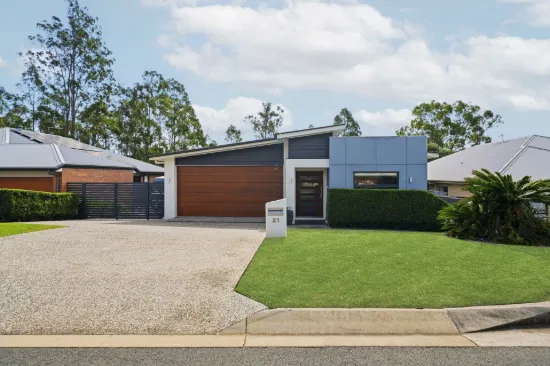 21 Dee Street, Deebing Heights, Qld 4306