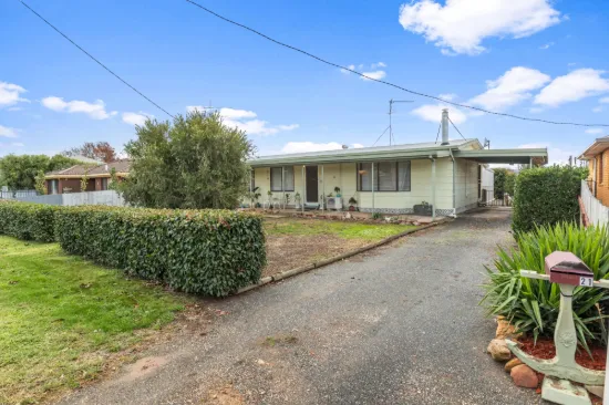 21 Drummond Street, Lockhart, NSW 2656