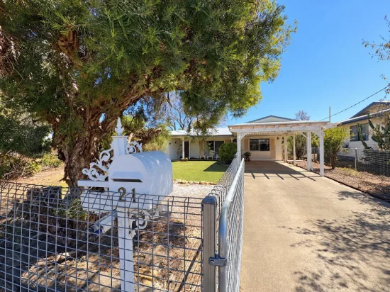 21 Eagle Street, Dalby, Qld 4405