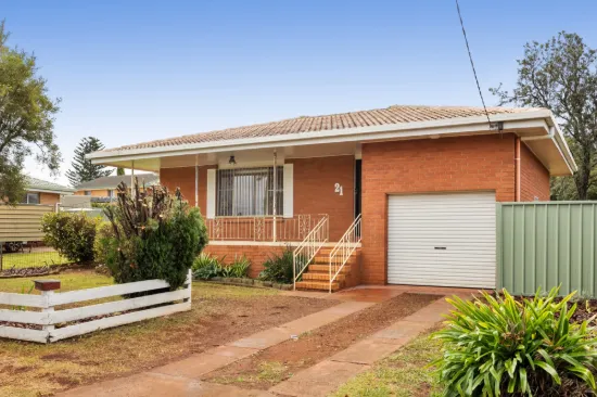 21 Fitzpatrick St, Wilsonton, Qld 4350