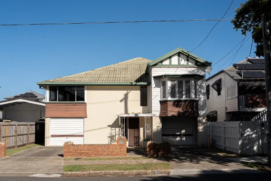 21 Fourth Avenue, Sandgate, Qld 4017