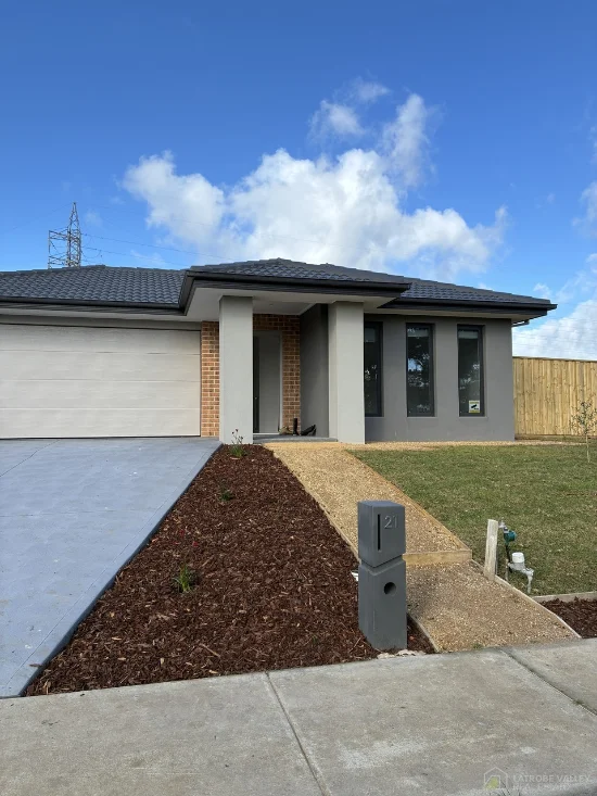 21 Freeman Circuit, Newborough, Vic 3825