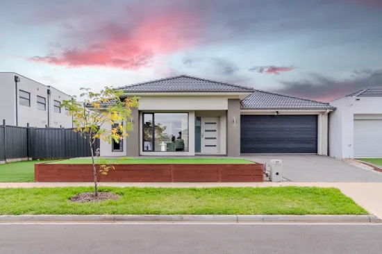 21 Grappenhall Avenue, Strathtulloh, Vic 3338