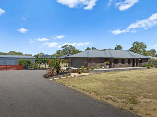 21 Hall Drive, Benalla VIC 3672-Image
