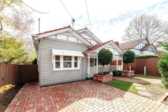 21 Lincoln Rd, Essendon, Vic 3040