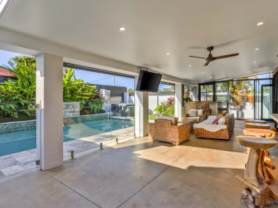 21 Lind Avenue, Southport, Qld 4215