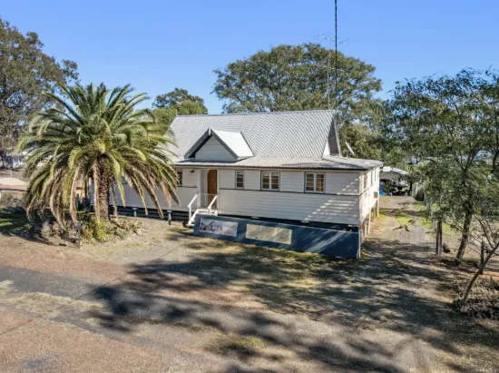 21 MacIntyre Street, Leyburn, Qld 4365