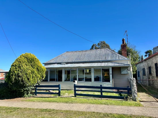 21 Maitland Street, Uralla, NSW 2358