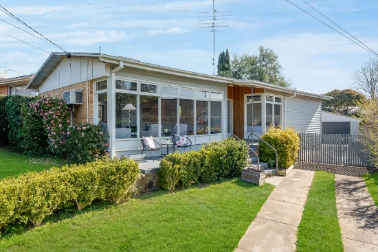 21 Moreton Bay Drive, Highton, Vic 3216