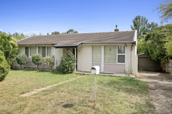 21 Owen Cres, Lyneham, ACT 2602 - For Rent