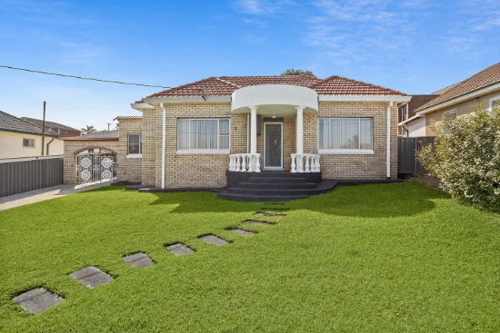 21 Oxlade Street, Warrawong, NSW 2502 - For Rent