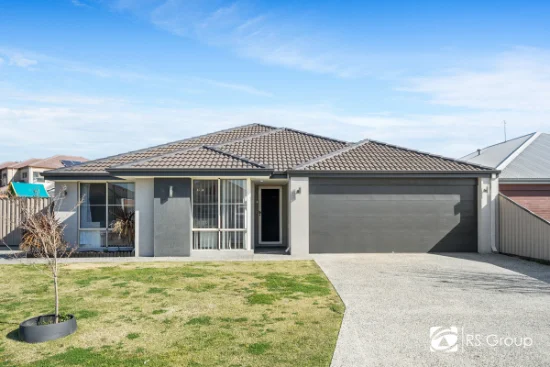 21 Petrona Crescent, Piara Waters, WA 6112