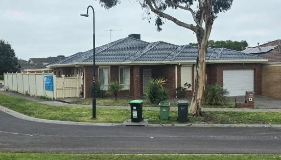 21 Regency Road, Roxburgh Park, Vic 3064 - For Rent
