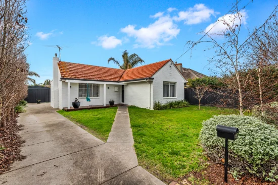 21 Robinsons Road, Seaford, Vic 3198