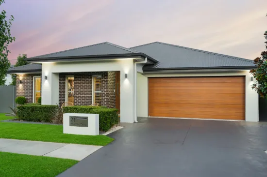 21 Silverton Street, Gregory Hills, NSW 2557