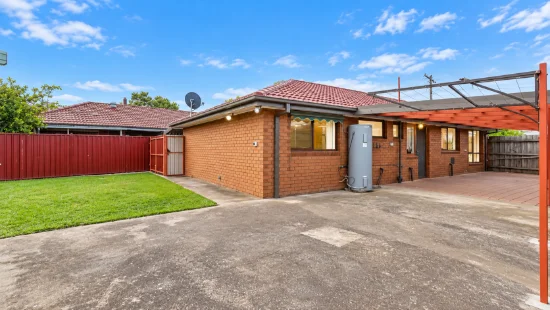 21 Stewart Crescent, Rockbank VIC 3335-Image