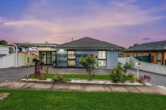 21 Turquoise Crescent, Bossley Park, NSW 2176