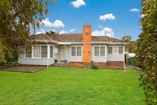 214 Melbourne Road, Brown Hill, Vic 3350 - For Rent