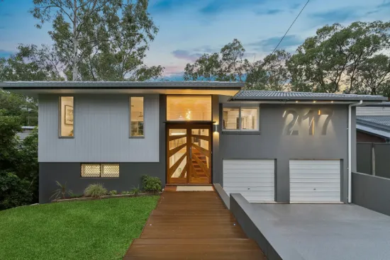 217 Chapel Hill Road, Chapel Hill, Qld 4069