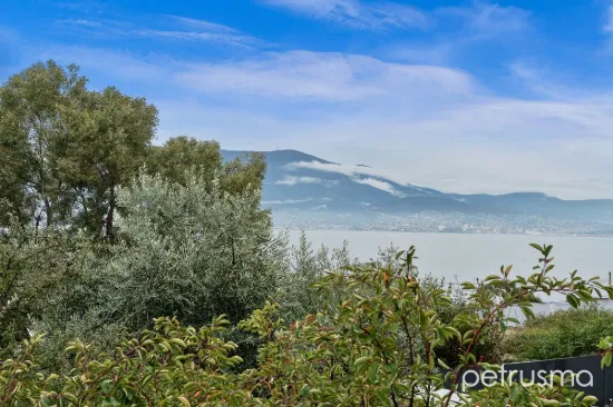 219 Carella Street, Howrah, Tas 7018