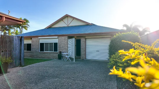 21A Frank Cowley Drive, Glenella, Qld 4740