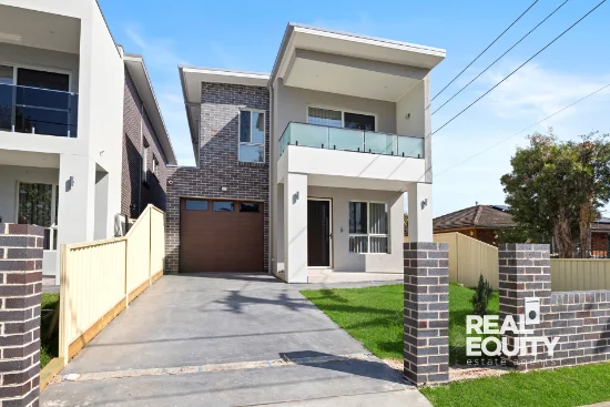 21A Huon Crescent, Holsworthy, NSW 2173
