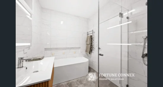 21A Manor Road, Hornsby, NSW 2077-Image