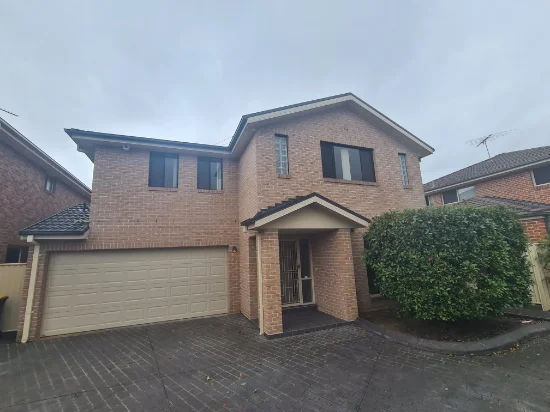21c Grimson Cres, Liverpool, NSW 2170