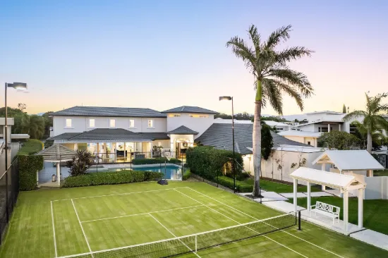 22-24 Saint Raphael Terrace, Sorrento, Qld 4217