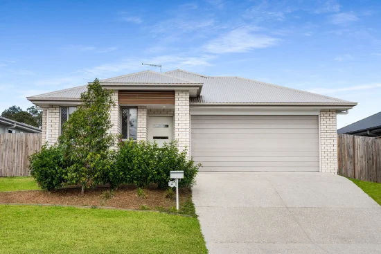 22 Alexander Place, Gleneagle, Qld 4285