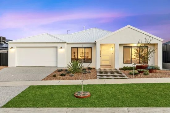 22 Balcombe Avenue, Leneva, Vic 3691