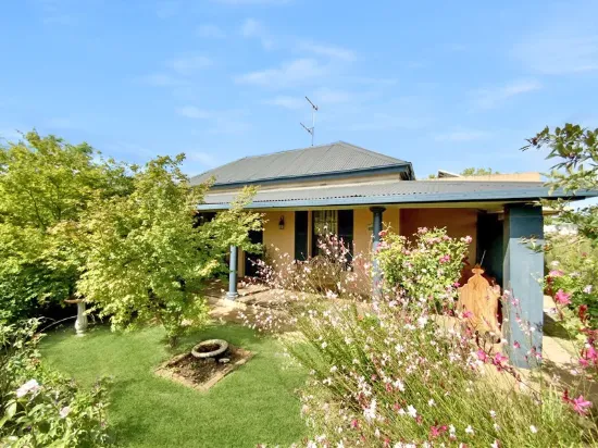 22 Battye Street, Forbes, NSW 2871