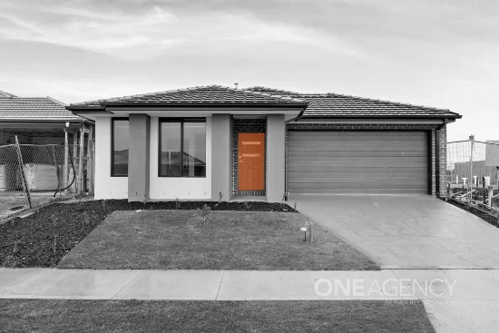 22 Blauer Road, Sunbury, Vic 3429 - For Rent