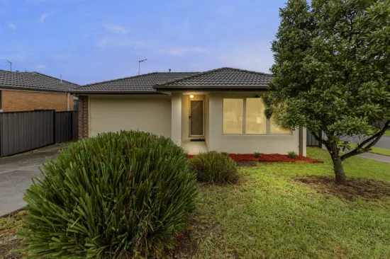 22 Botham Crescent, Pakenham, Vic 3810