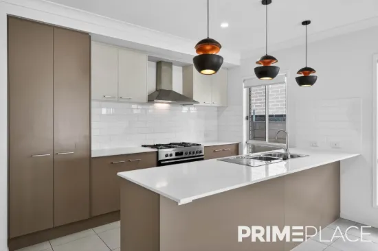 22 BROXBURN CIRCUIT, Spring Mountain, Qld 4300-Image