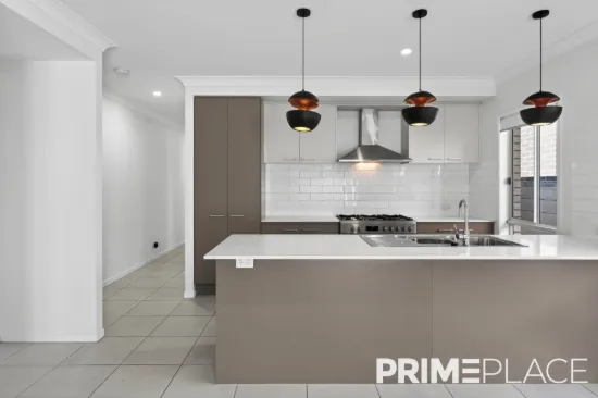22 BROXBURN CIRCUIT, Spring Mountain, Qld 4300-Image