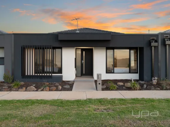 22 Centralpark Walk, Strathtulloh, Vic 3338