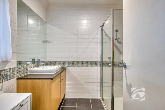 22 Chestnut Chase, Pakenham, Vic 3810-Image