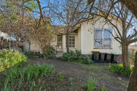 22 Chisholm Crescent, Seymour, Vic 3660