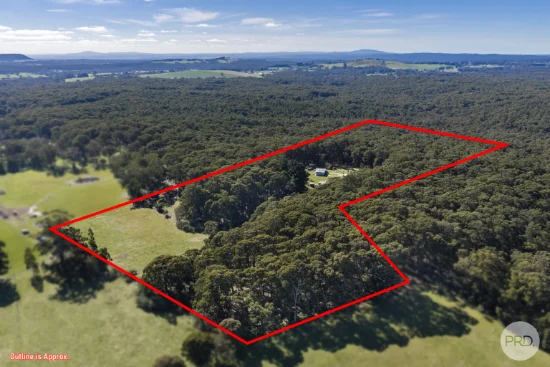 22 Currys Hill Road, Coomoora, Vic 3461