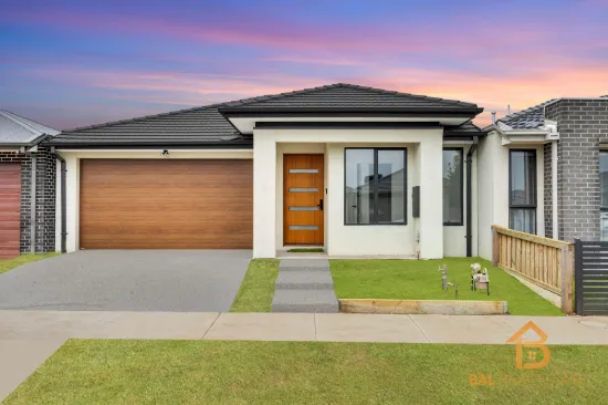 22 Delhi Grove, Rockbank, Vic 3335
